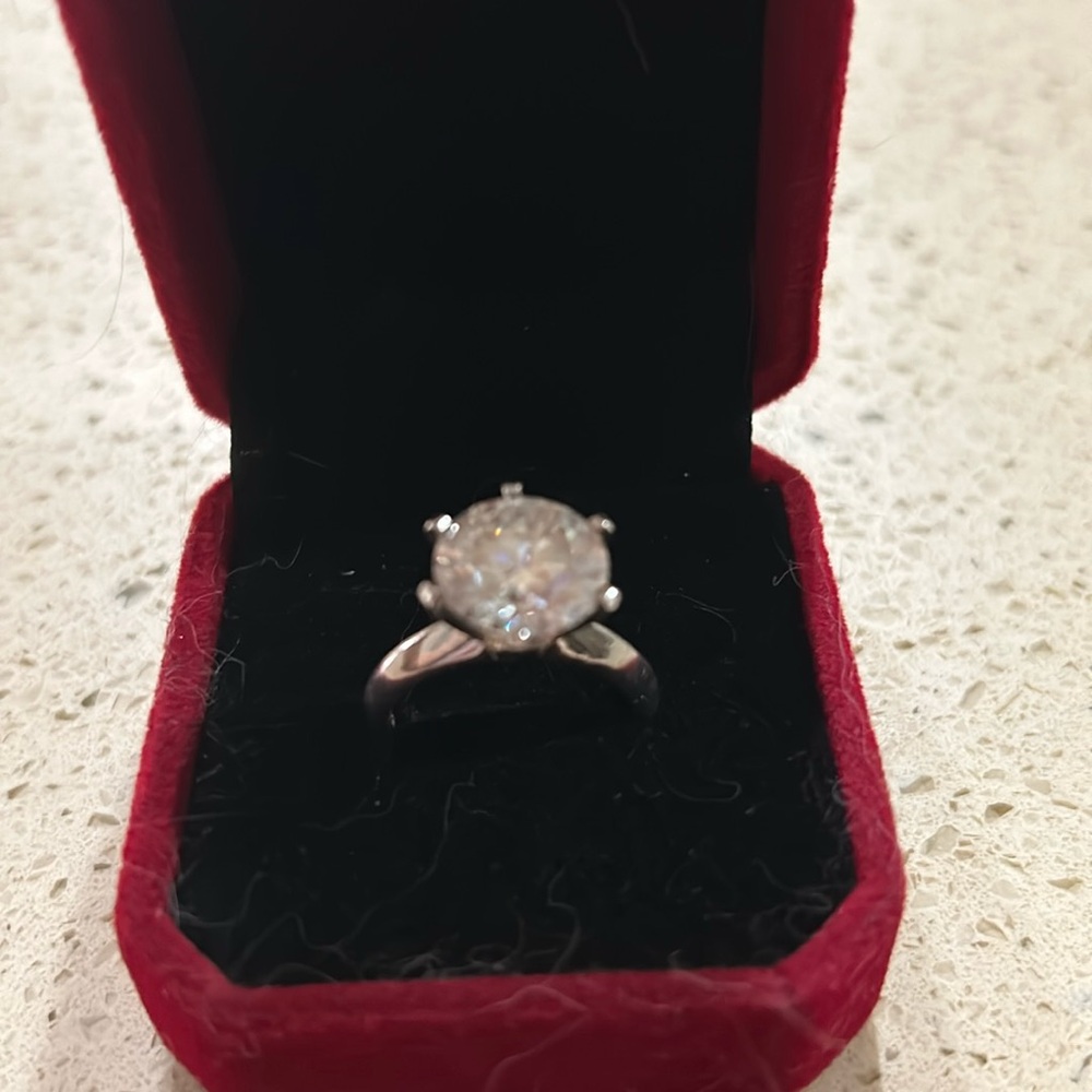 Moissanite 5 carat ring , solitaire